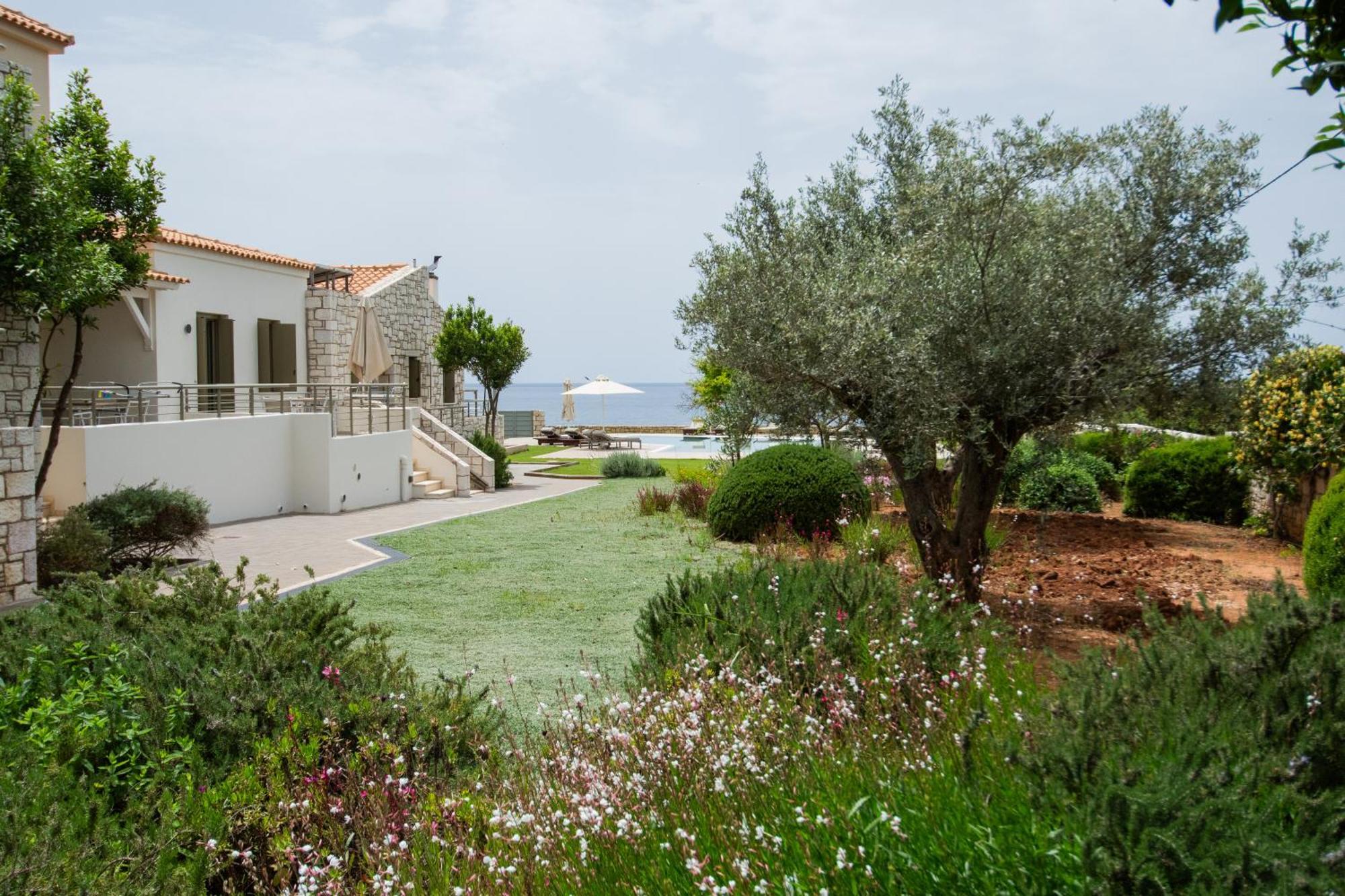 Callisto Seaside Homes & Suites Marathopoli Exterior photo
